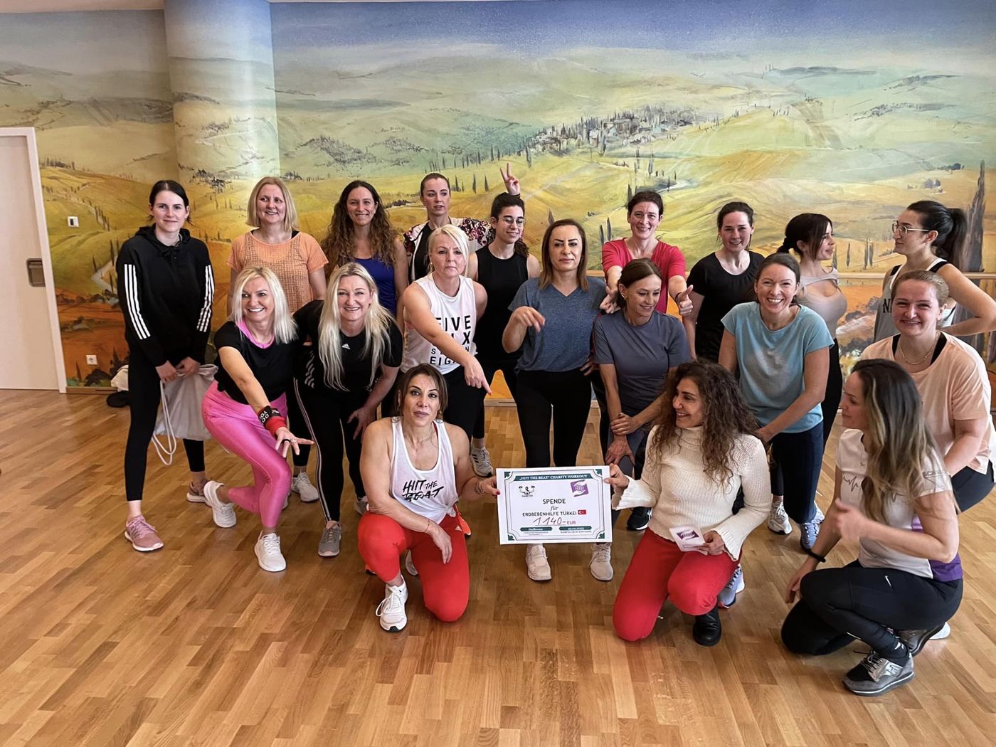 Teilnehmerinnen beim Charity Workout